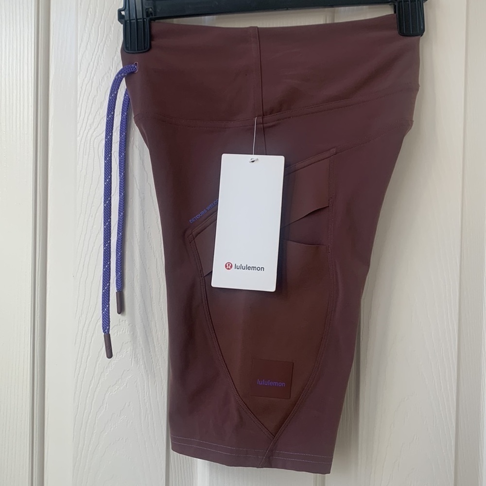NWT lululemon cargo SHR hiking shorts 8” Dark oxide brown size 4 - Picture 5 of 13